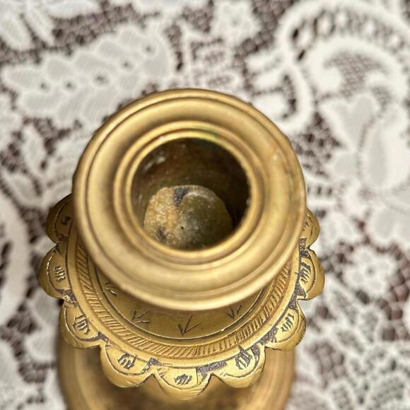 Elegant Vintage Ornate Brass Candlestick Holder - Picture 8 of 9